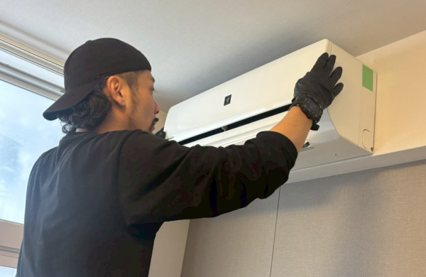 外装カバー・パネル