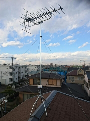 小平市学園東町にてテレビアンテナ工事