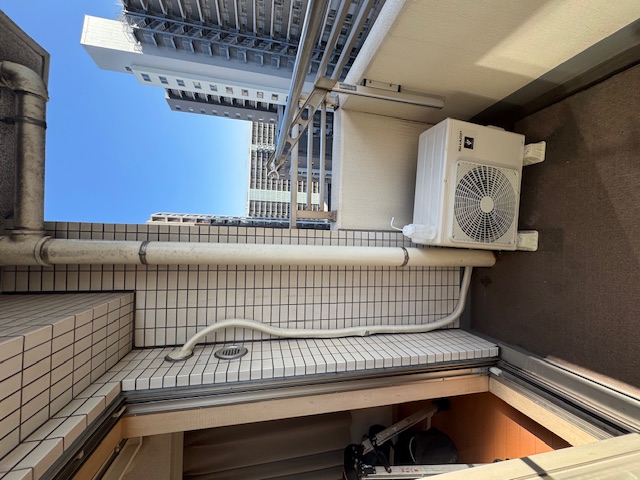 突き出し金具設置